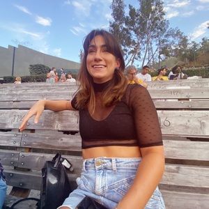 Meet your Posher, Vivian